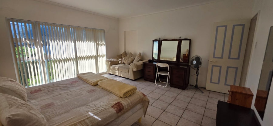 6 Bedroom Property for Sale in Vermont Western Cape
